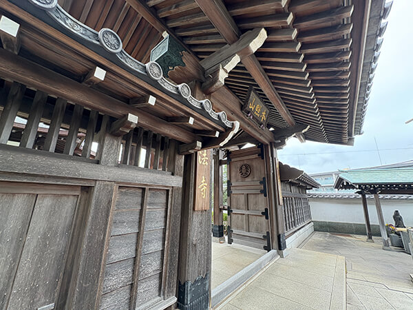 蓮法寺山門
