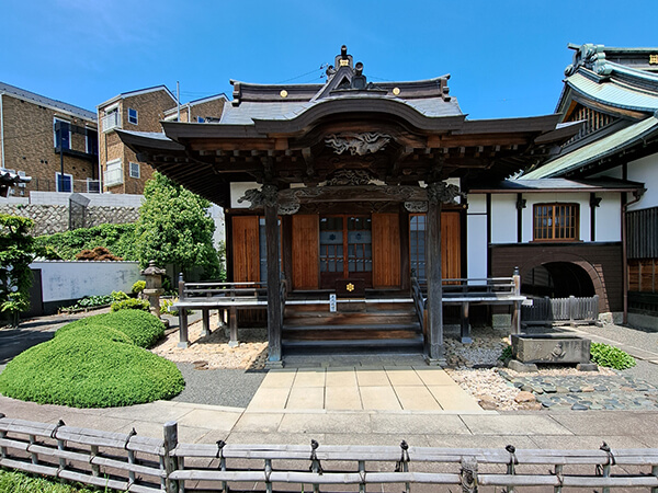 蓮法寺七面堂外観